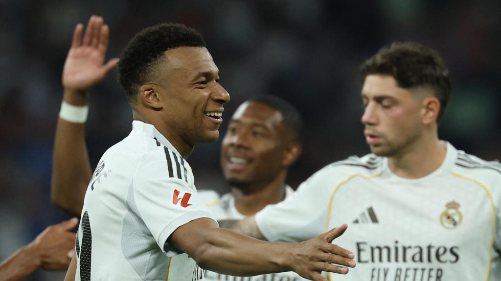 Mbappé celebra con sus compañeros el gol marcado ante el Athletic Club.