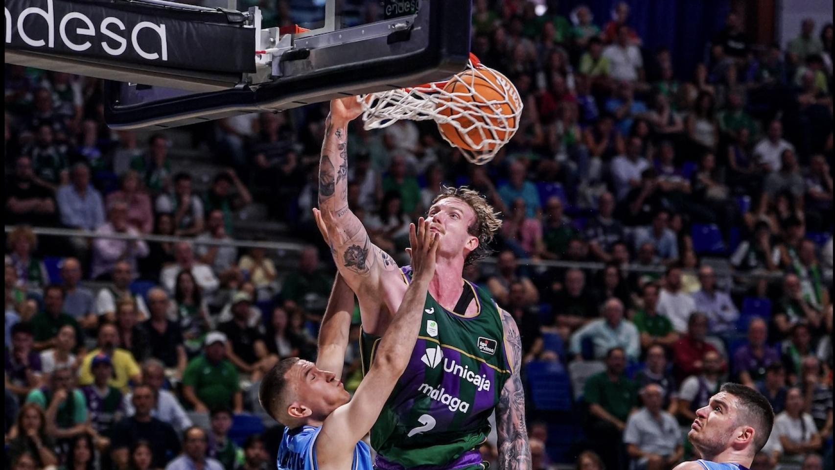 Olek Balcerowski durante el Unicaja vs. CB Breogán de la Liga Endesa
