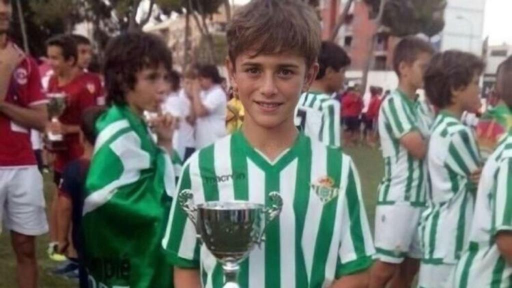 Gavi, durante su etapa en la cantera del Betis.