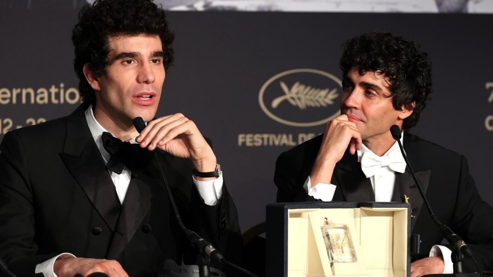 Javier Ambrossi y Javier Calvo durante la rueda de prensa de Cannes. Foto: EFE/EPA/HODA DAVAINE / POOL