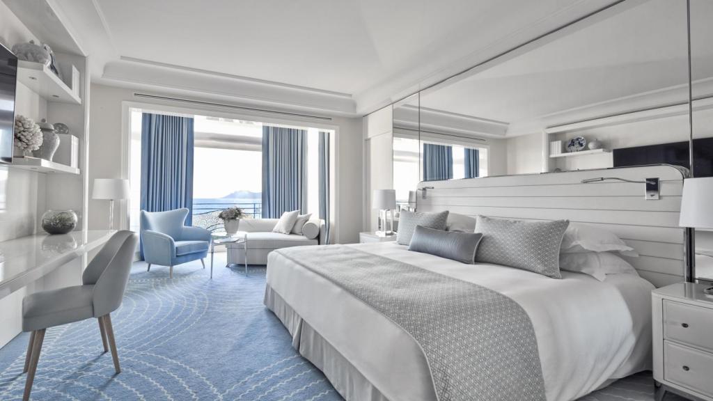 La Junior Suite Mer del hotel.