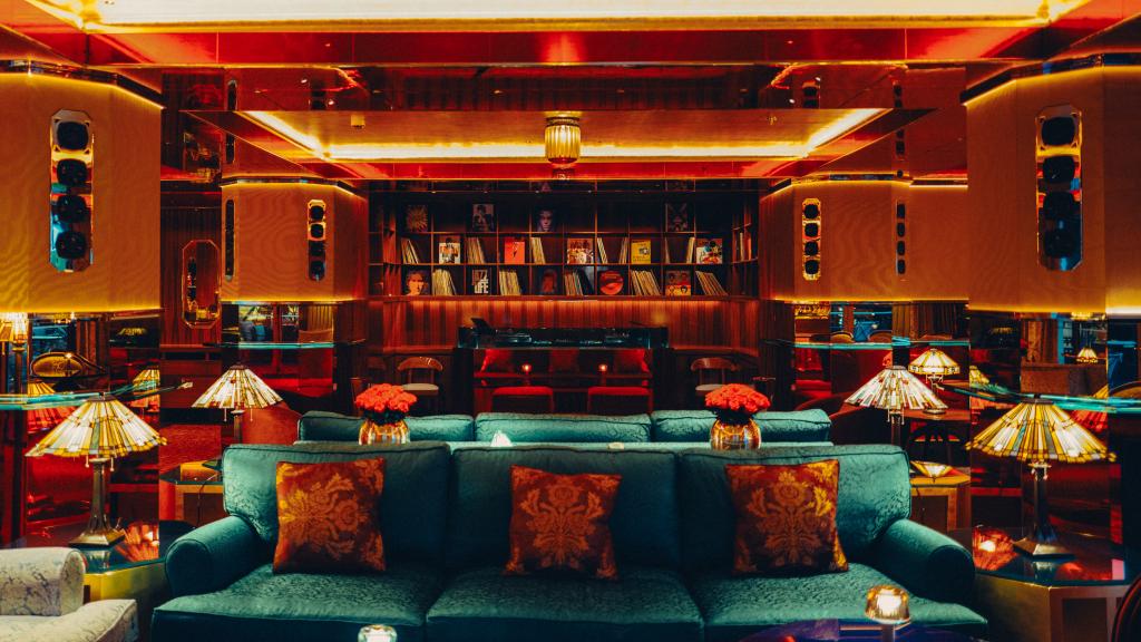 Sillones del Martinez Bar.