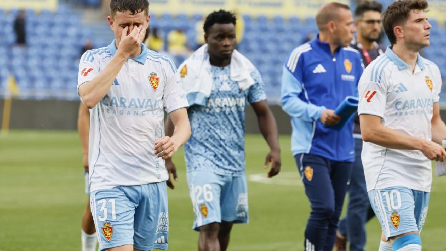 Hugo Pinilla llora tras el descenso a Primera RFEF