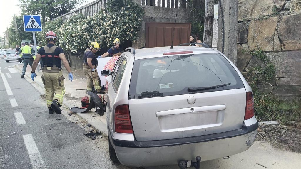 Muere una mujer atropellada por un coche que invadió la acera en Sanxenxo.