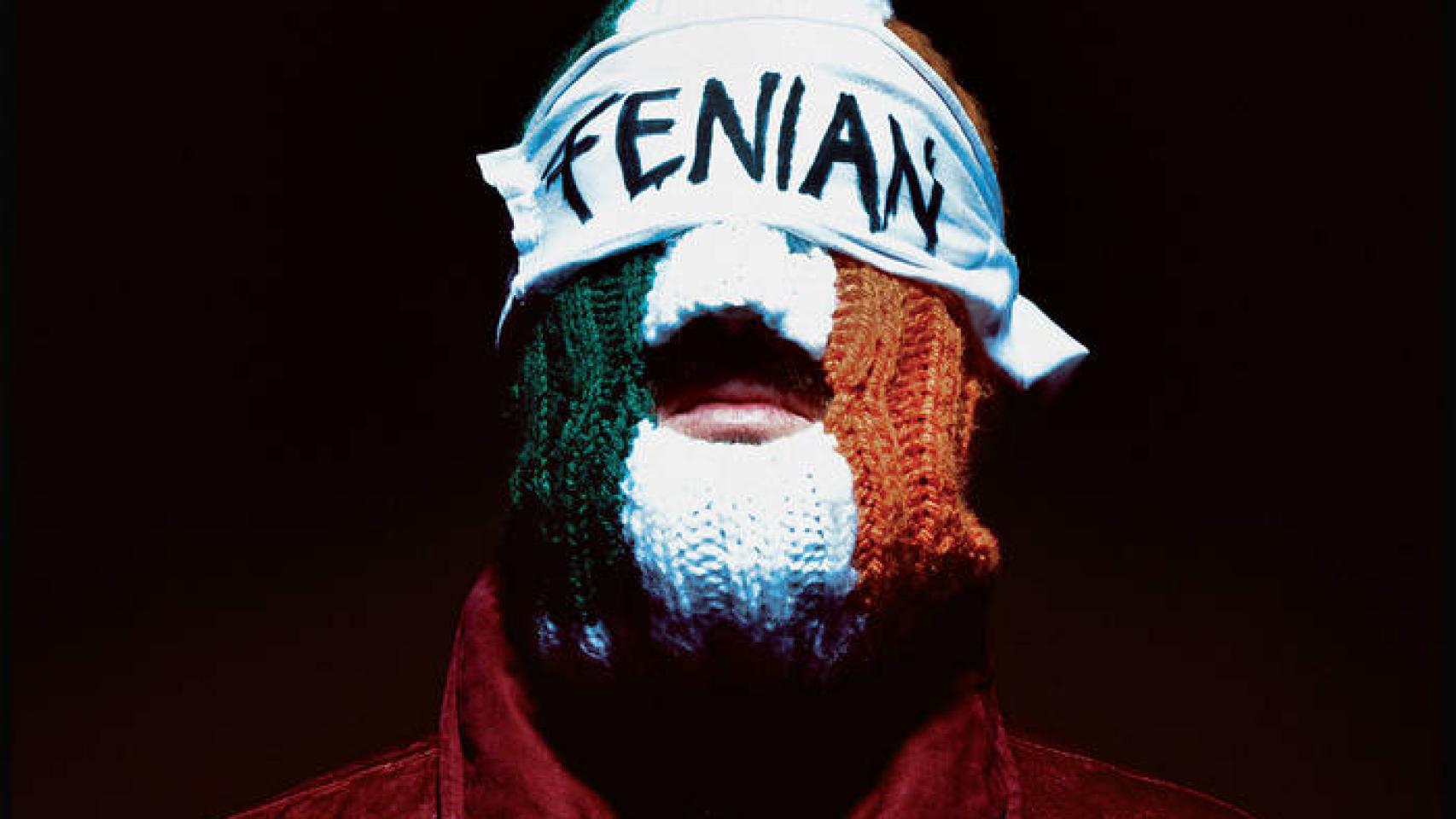 Portada del disco 'Fenian' de Kneecap. 