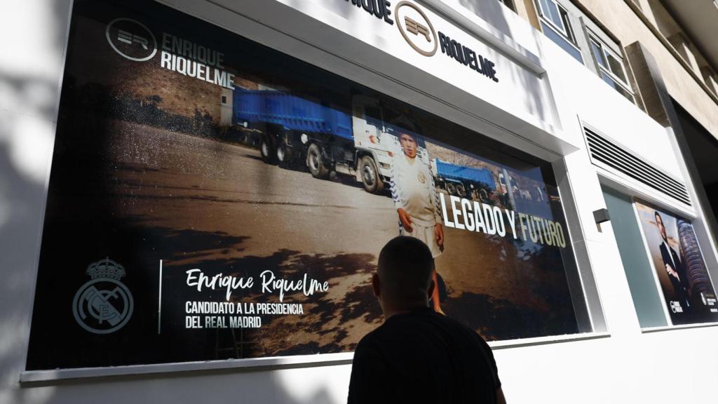 Enrique Riquelme's electoral headquarters, near the Bernabéu.
