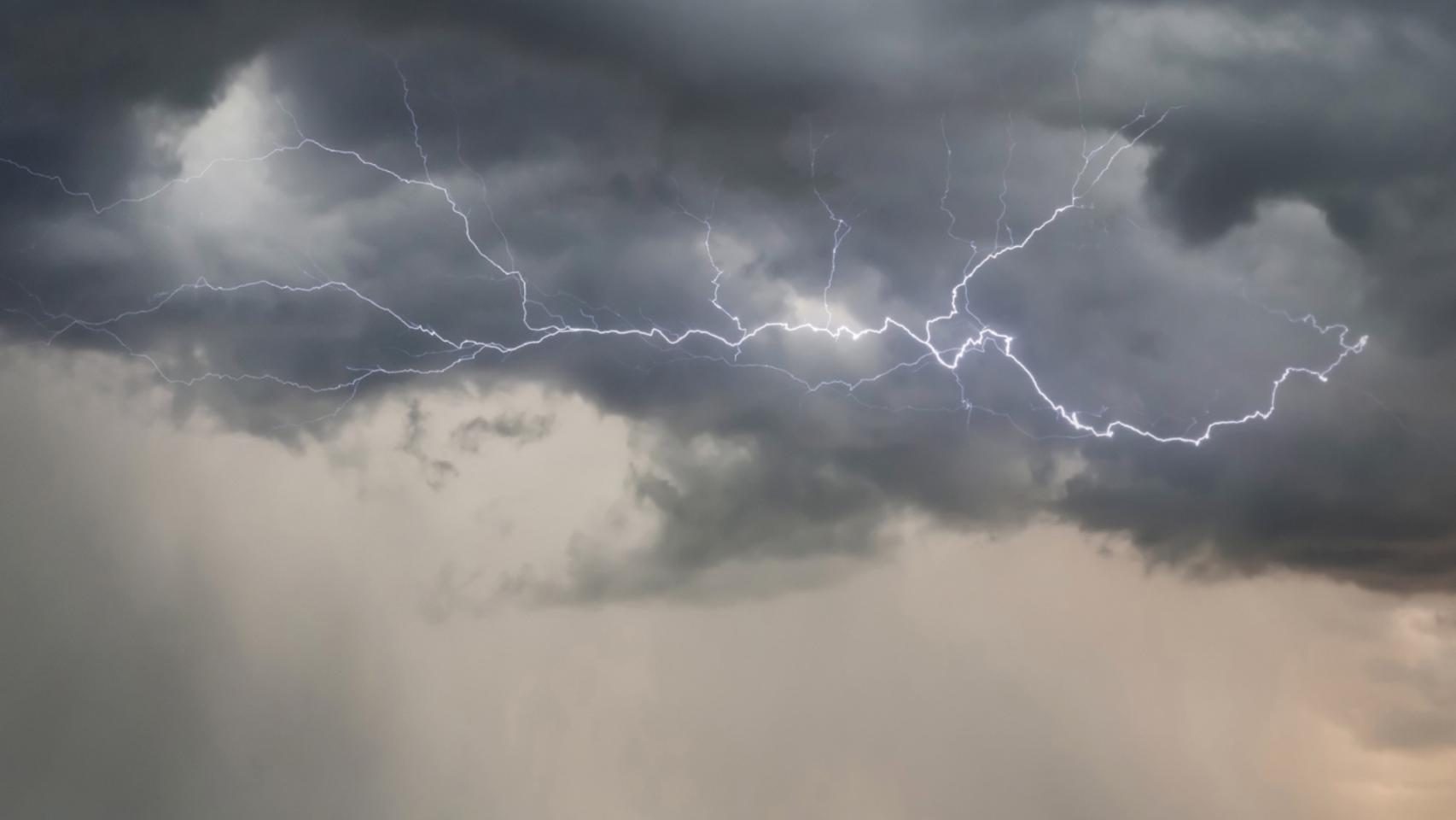 Tormenta eléctrica