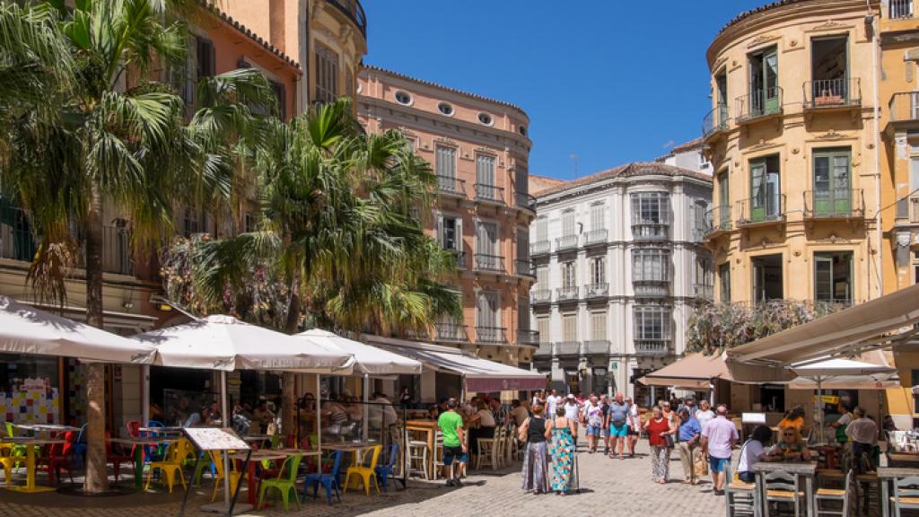 Terrazas de restaurantes en el centro de Málaga.