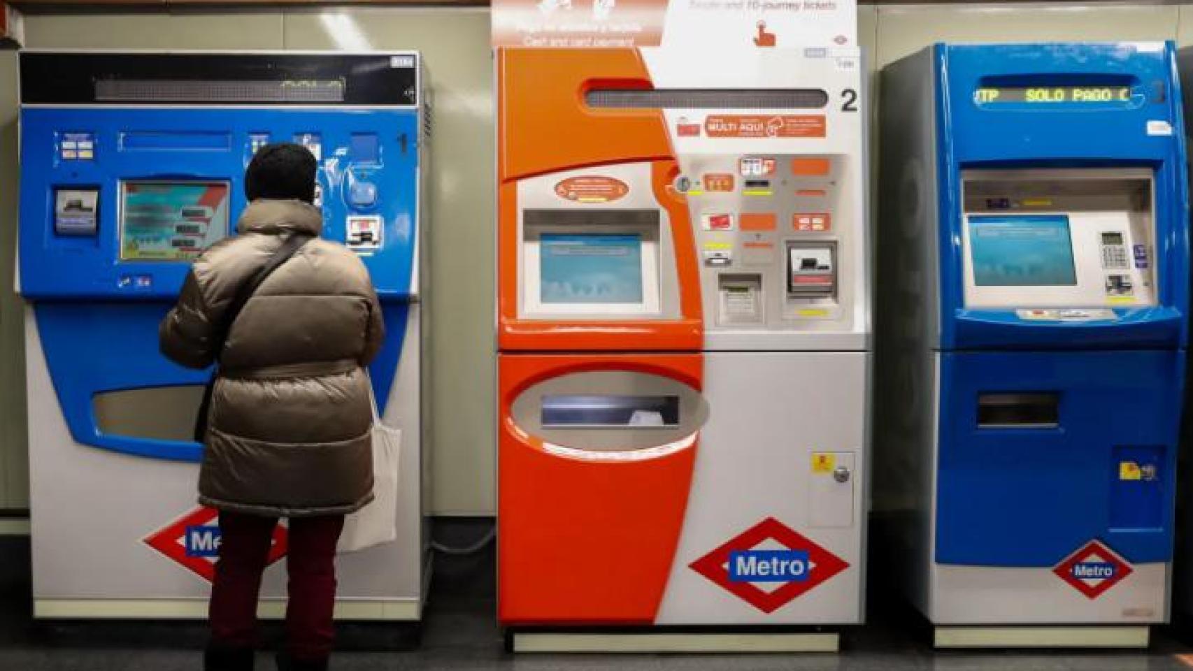 Máquinas de pago de Metro Madrid. 