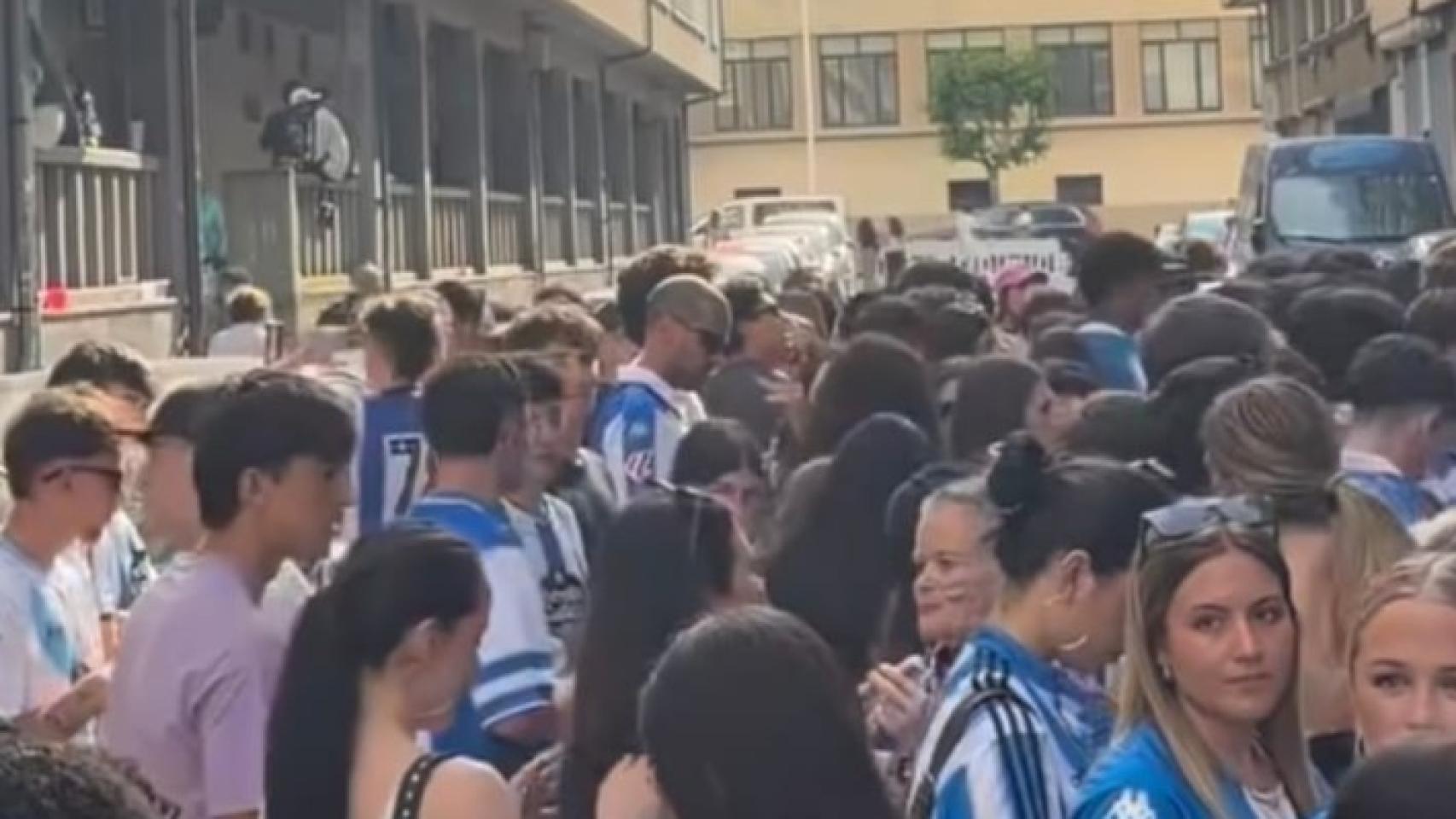 Ambiente este domingo en la zona de bares de Riazor, en A Coruña