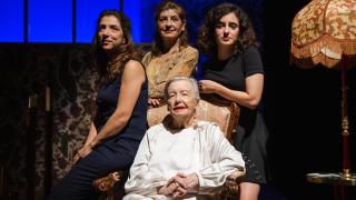 El elenco de 'Yo solo quiero irme a Francia'.