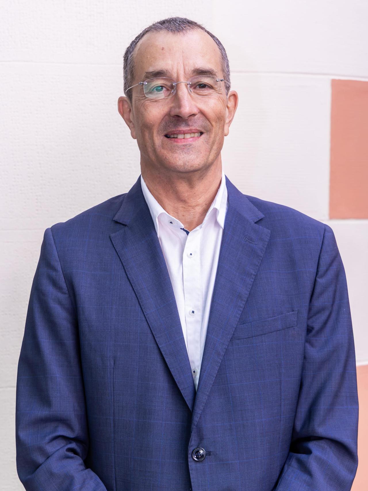 Arturo Mac Dowell, recién reelegido presidente de AEFI.