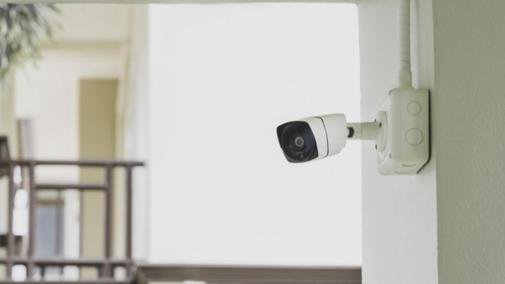 Cámara de seguridad comunidad de vecinos.