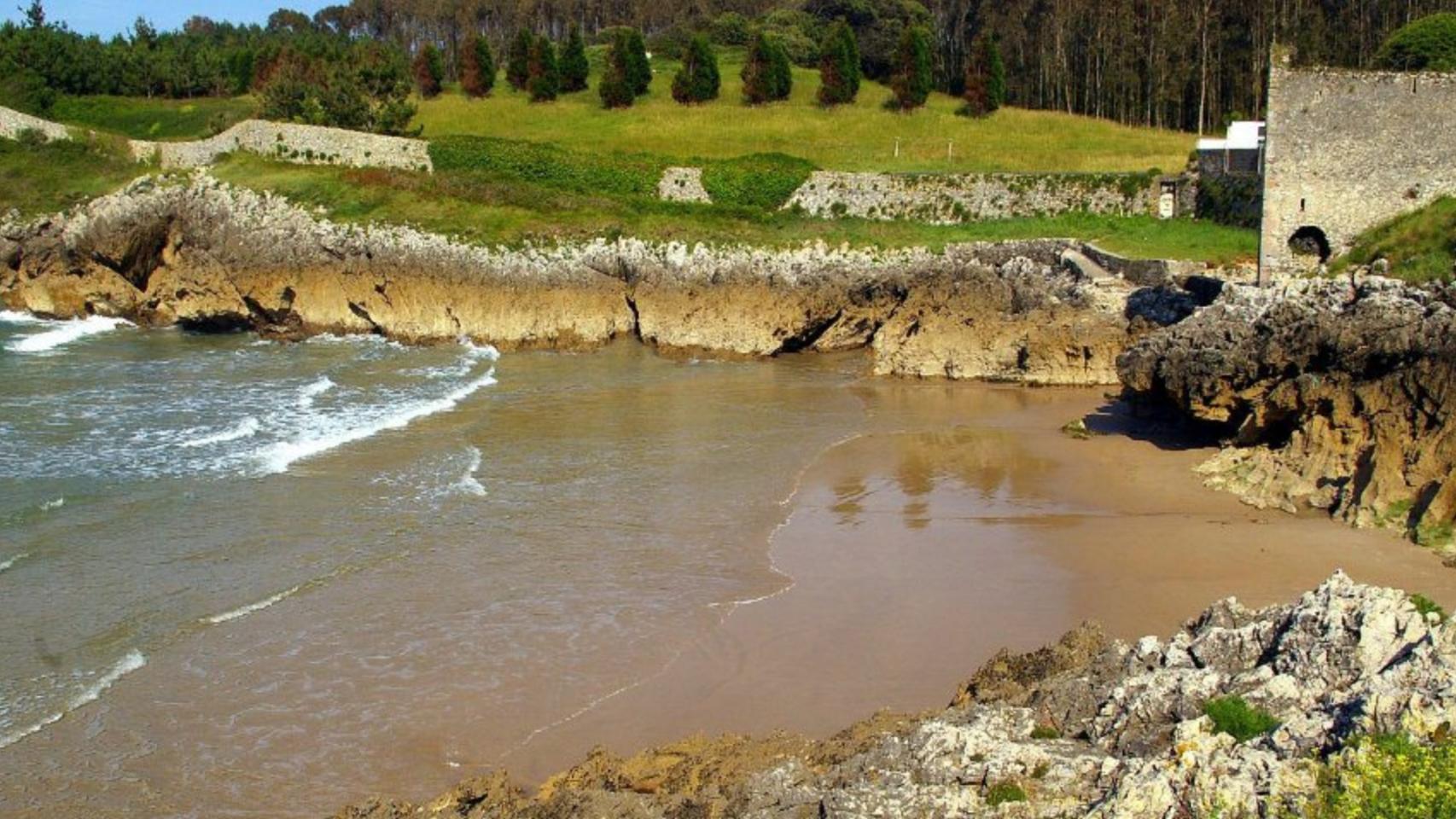 Una costa repleta de fenómenos geológicos.