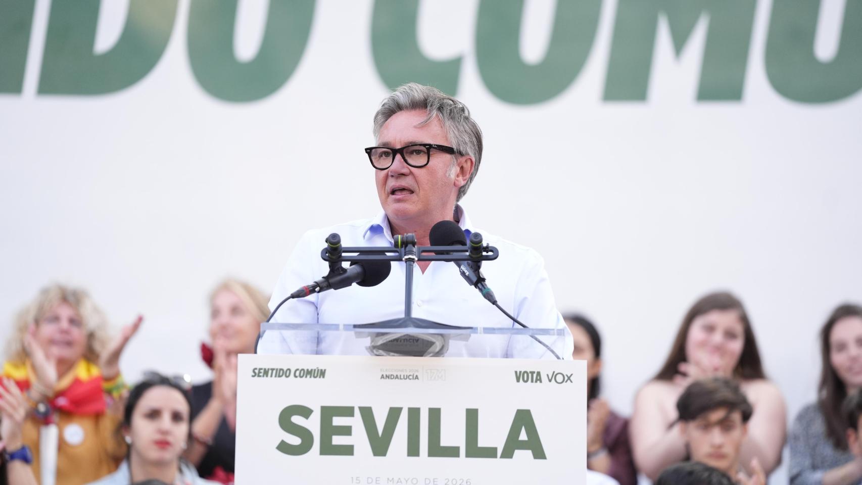 Manuel Gavira, candidato de VOX, durante un acto de campaña en Andalucía.