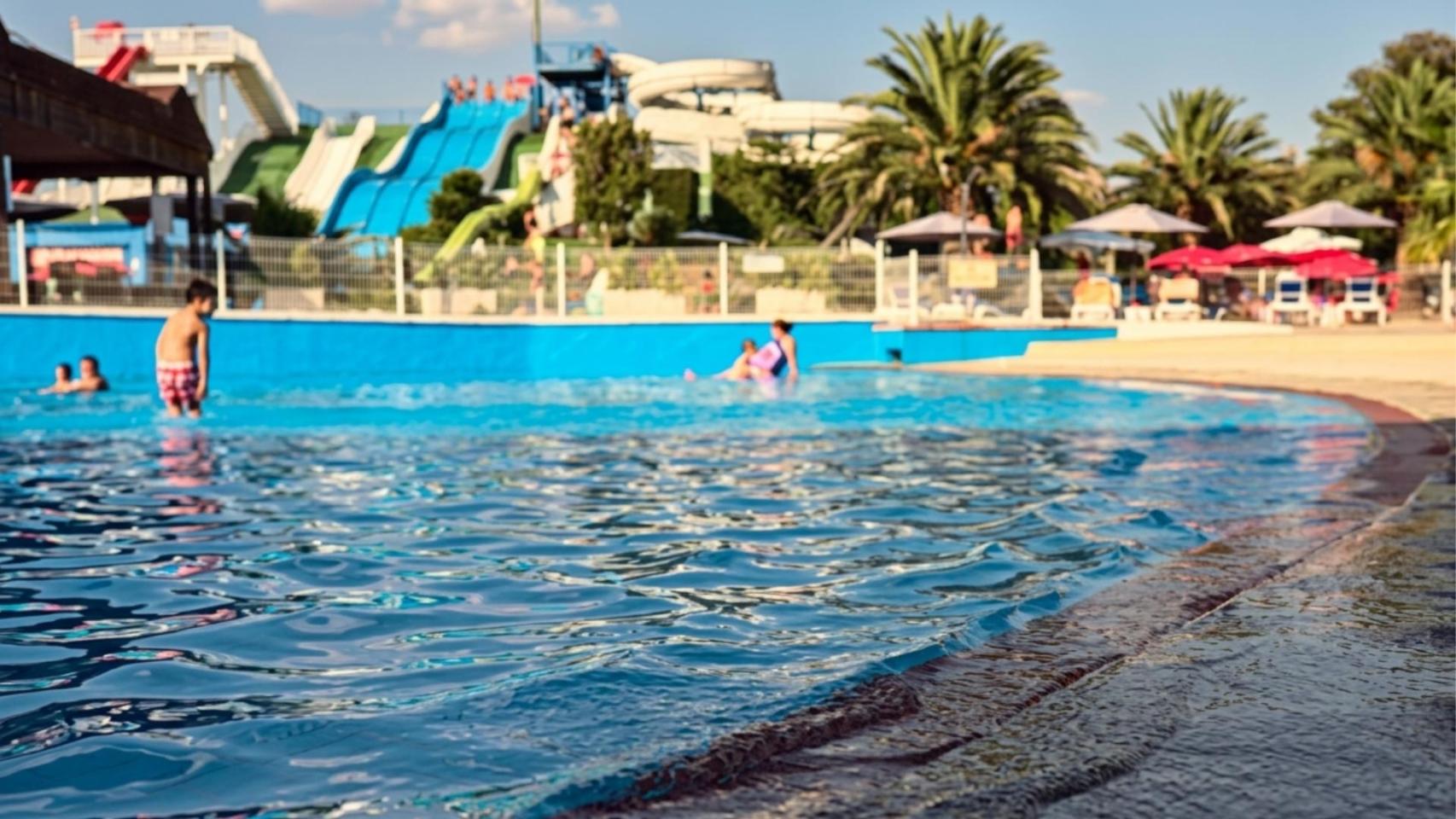 Piscina de olas de Playa Park.