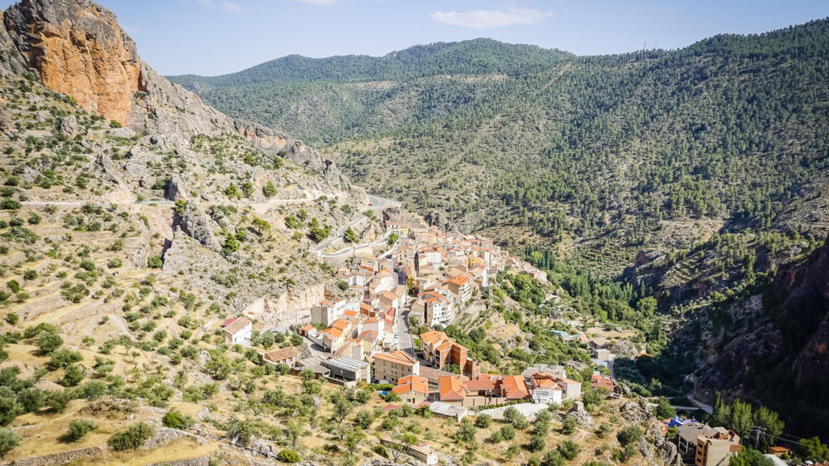 Vista de la ciudad de Ayna.