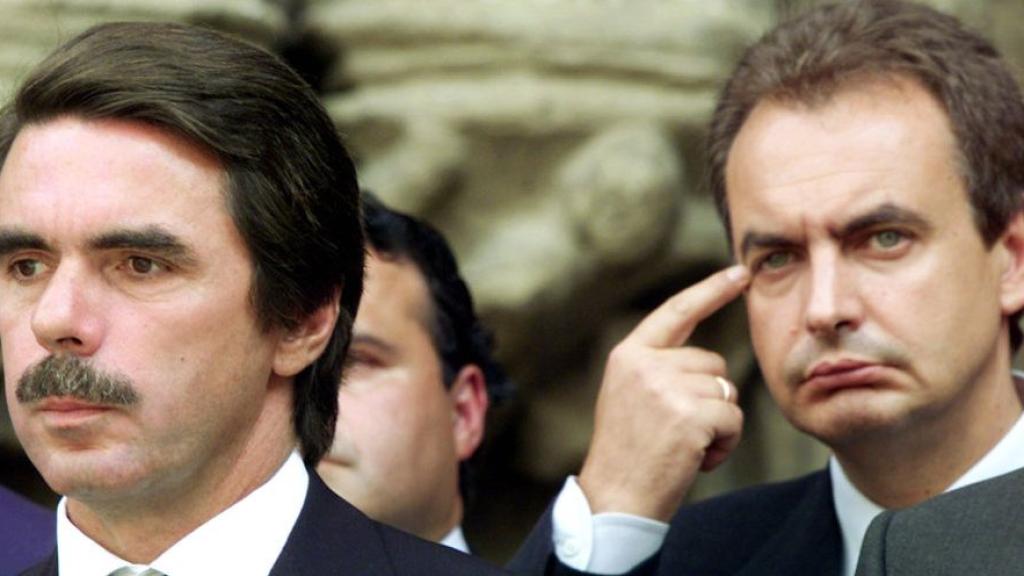 Zapatero con Aznar. 