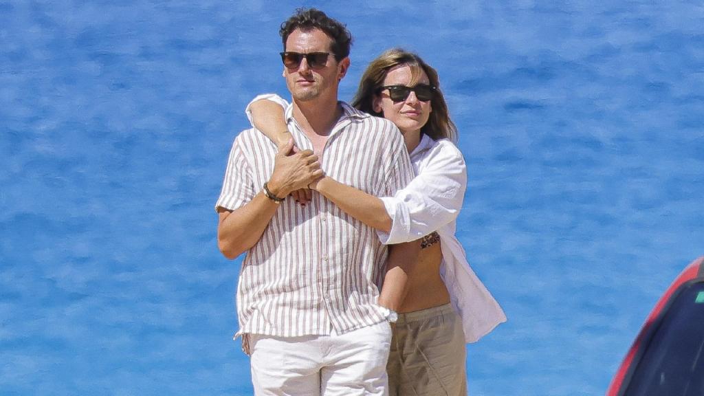 Albert Rivera y Carla Cotterli en las playas de Ibiza.
