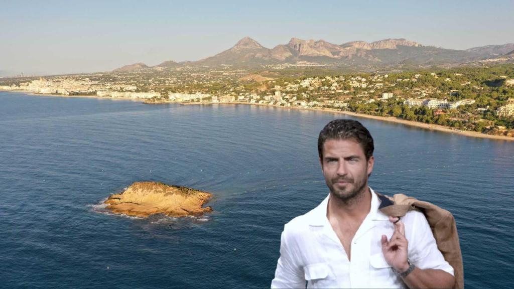 Maxi Iglesias y la playa de la Olla en Altea.