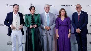 En la imagen, de izquierda a derecha, Pedro J. Ramírez, presidente de EL ESPAÑOL; Cruz Sánchez de Lara, vicepresidenta ejecutiva de EL ESPAÑOL y editora de Magas y Lifestyle; Francisco de la Torre Prados, alcalde de Málaga; Patricia Navarro, delegada de la junta de Andalucía en Málaga; y Manuel López Mestanza, diputado provincial de Cultura y vicepresidente quinto de la Diputación de Málaga.