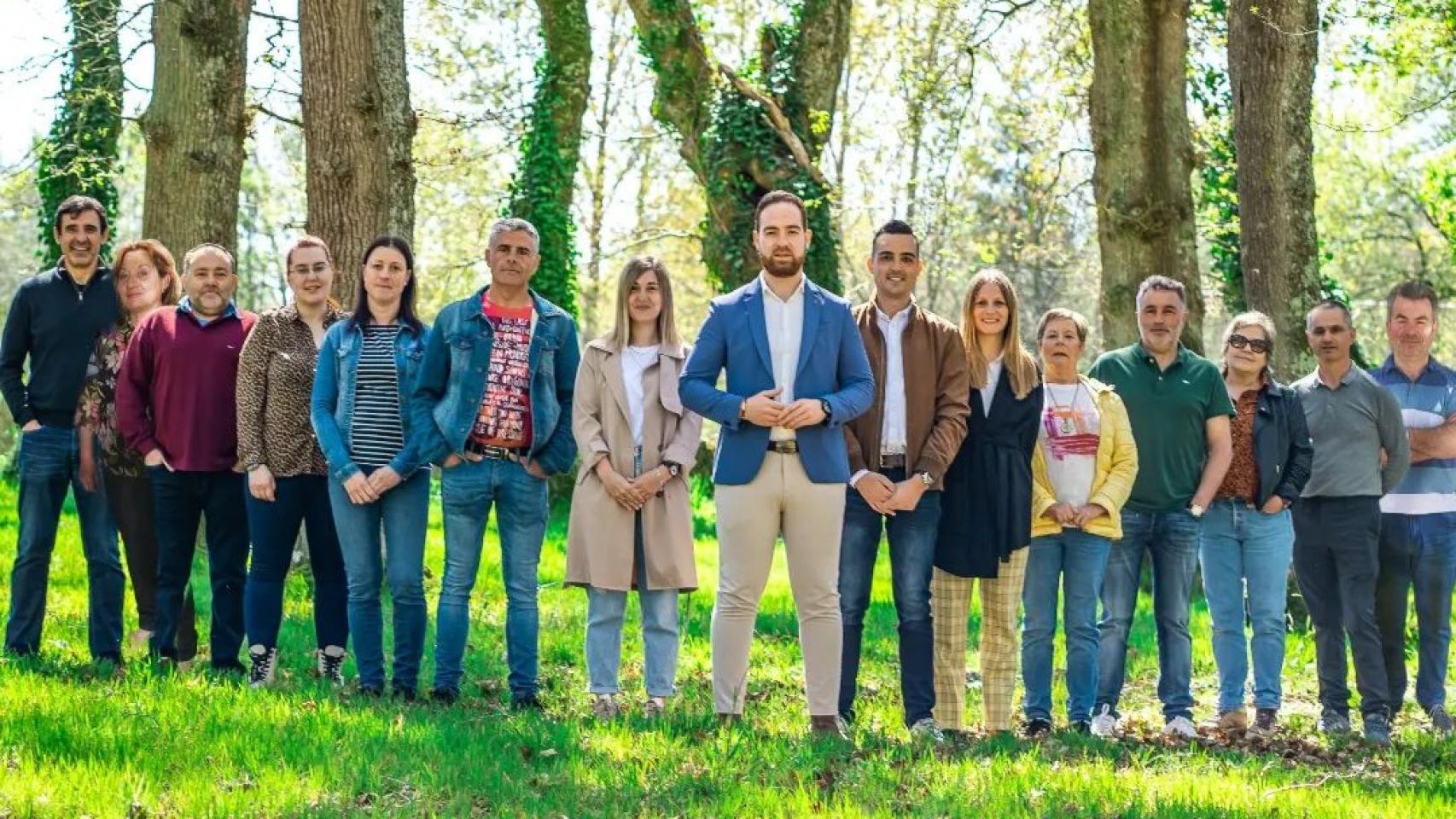 Grupo del PSOE de Cospeito en 2023 con Daniel Irimia en el centro.