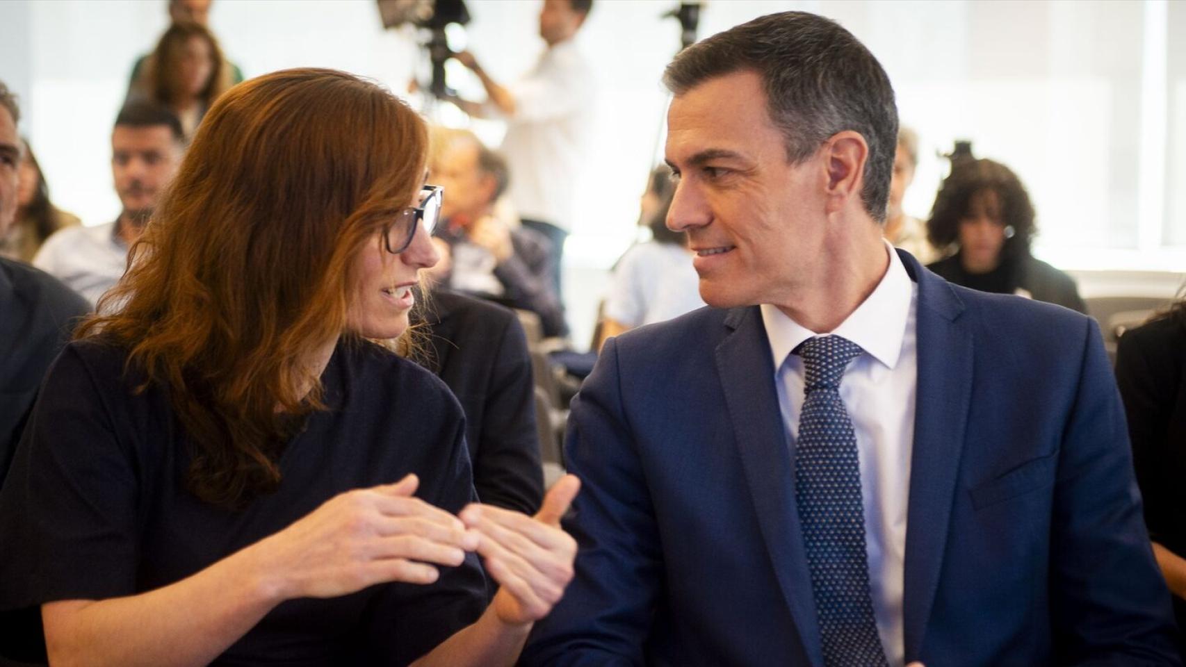 Mónica García y Pedro Sánchez.