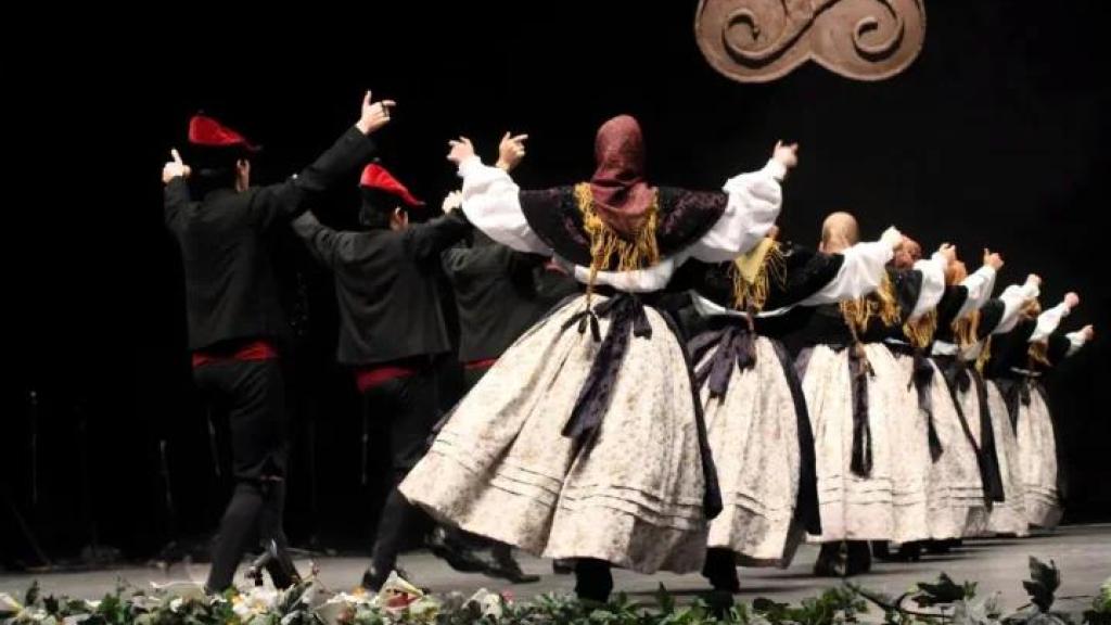 Cartel de la nueva edición del Concurso de Baile Tradicional Xacarandaina