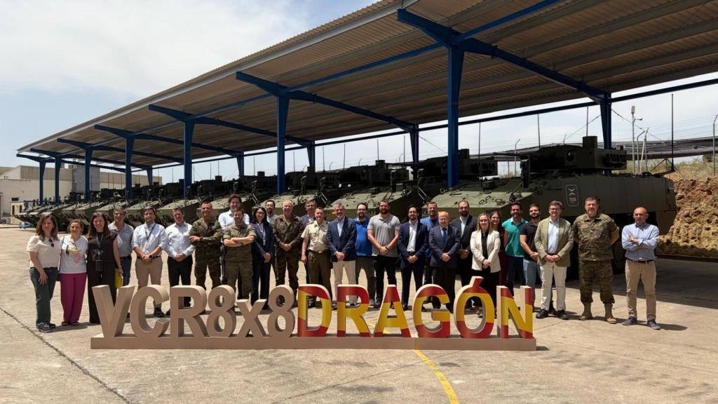 Entrega de nuevos 8x8 'Dragón'