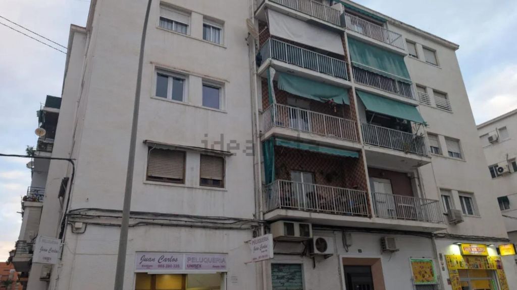 El bloque de viviendas del inmueble subastado.