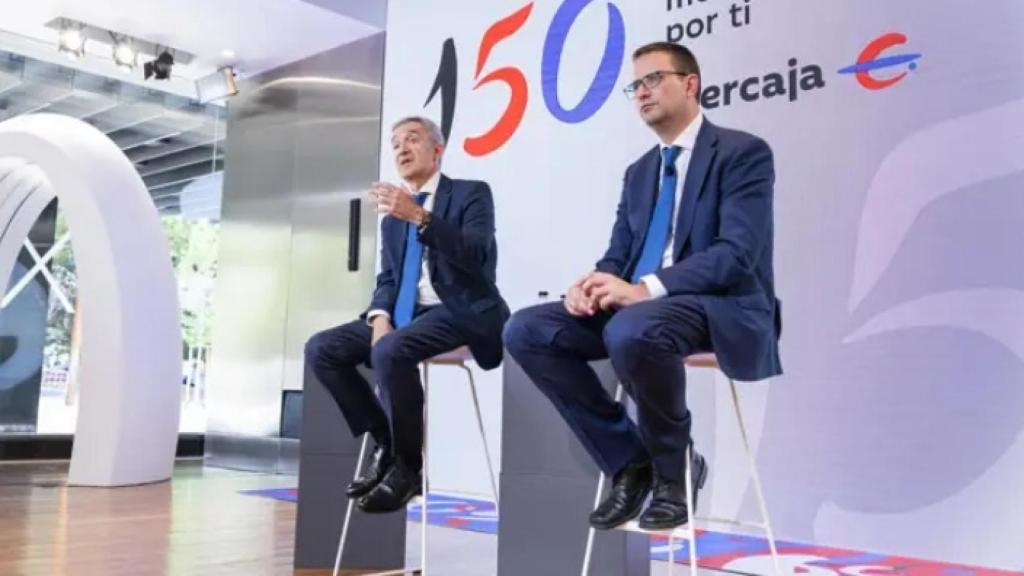 Víctor Iglesias, consejero delegado de Ibercaja, y Enrique Barbero, director de Comunicación, Marca y Relaciones Institucionales