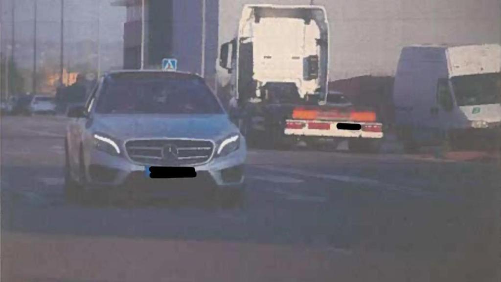 Imagen de uno de los vehículos intervenidos a los líderes de la trama que aparece en el sumario. EE