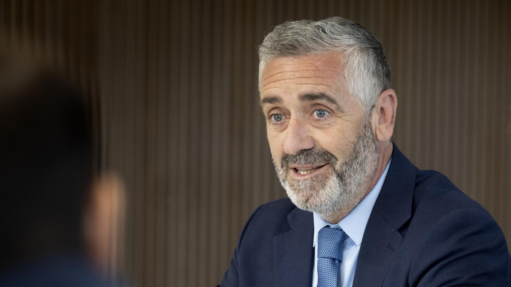 Carlos Gil Santiago.