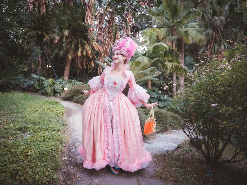 Cósima Ramírez posa en el Jardín Botánico Histórico La Concepción de Málaga.