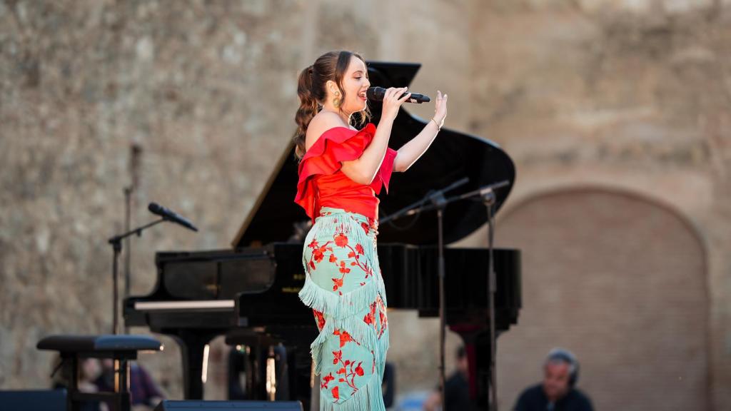 La cantante ASHA deleitó a todos con su tema 'Turista'.
