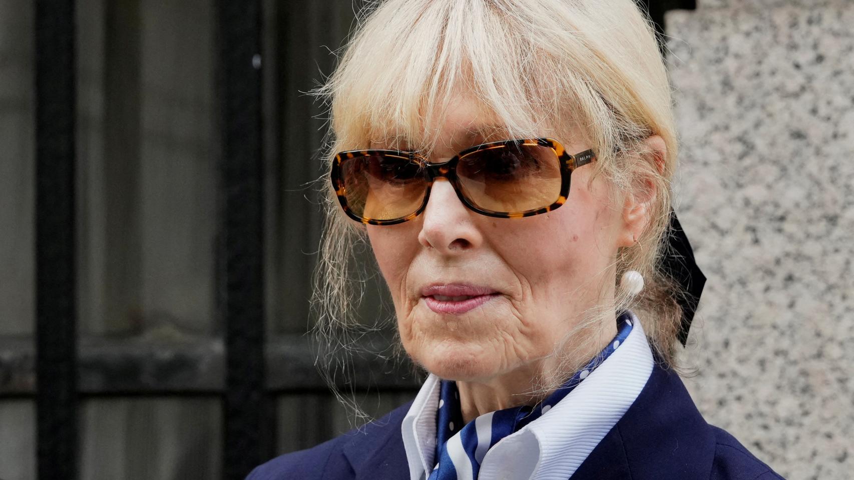  La escritora E. Jean Carroll sale del Segundo Tribunal de Apelaciones del Circuito de Estados Unidos.
