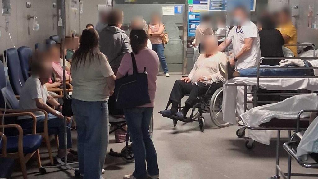 Urgencias saturadas en el Hospital de Albacete.
