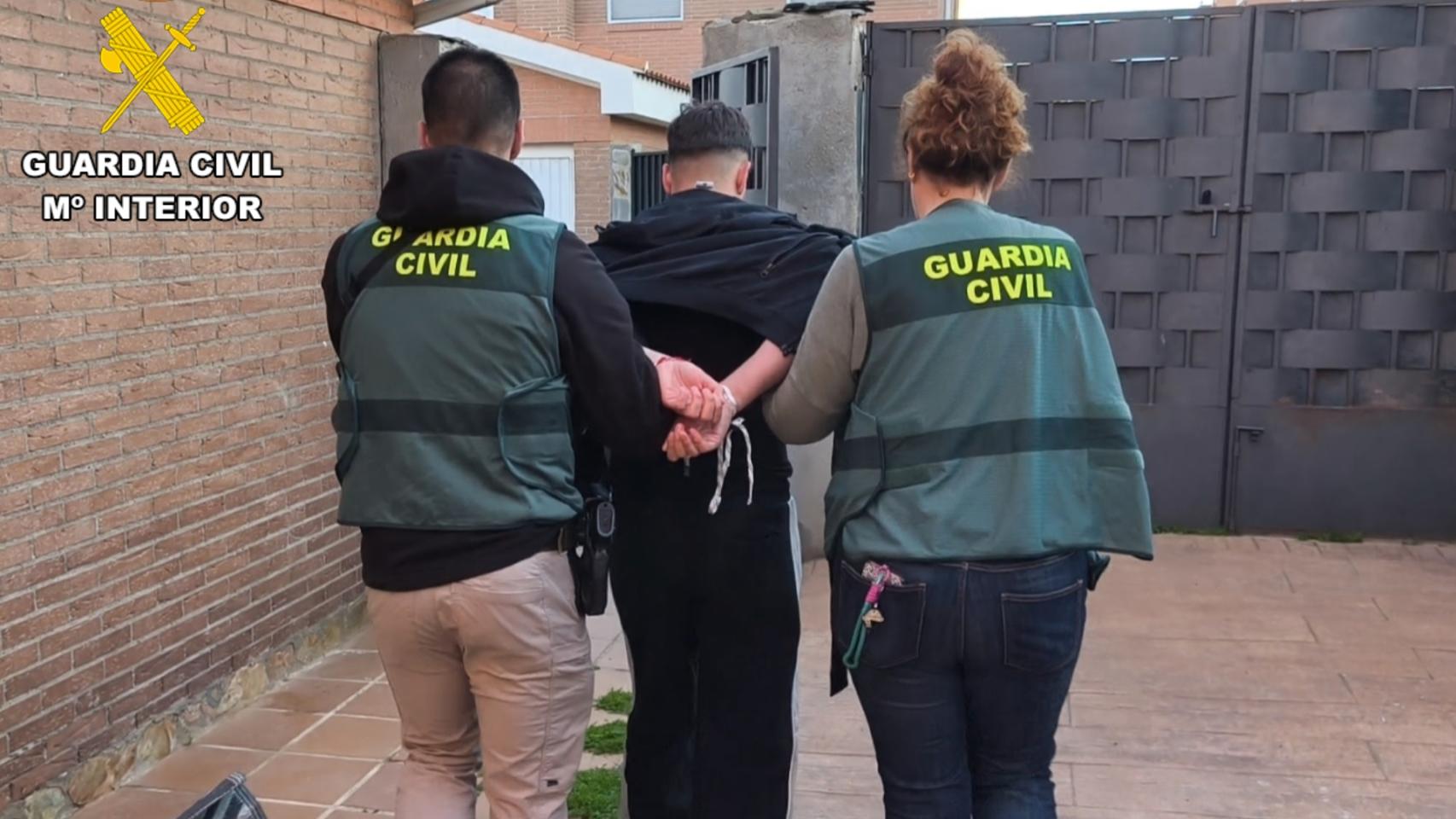 Uno de los detenidos por disparar a una persona en Loranca de Tajuña.