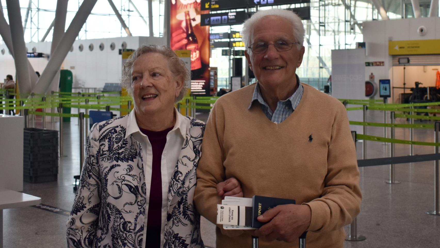 Amalia y Eduardo, dos de los primeros pasajeros Nueva York-Santiago.