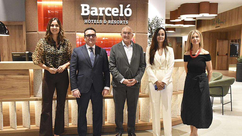 Visita de Jesús Julio Carnero al nuevo Hotel Barceló de Valladolid.