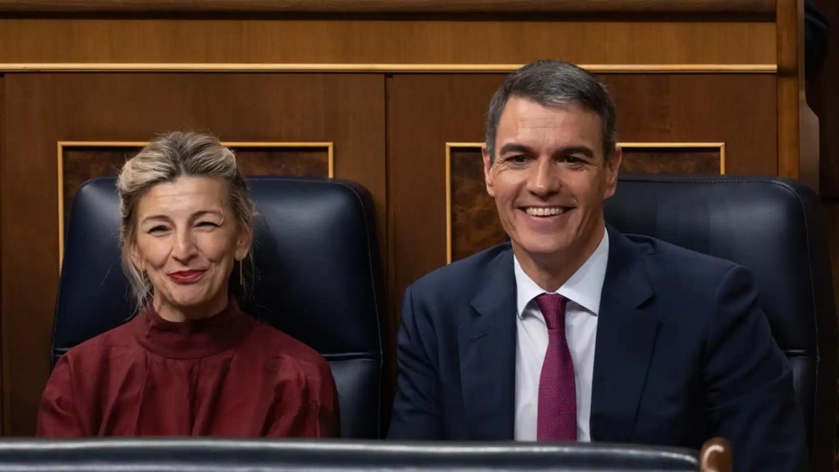 La vicepresidenta segunda, Yolanda Díaz y el presidente del Gobierno, Pedro Sánchez.
