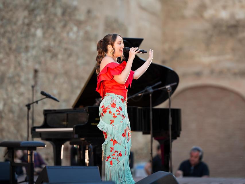La cantante marroquí-española ASHA durante su actuación.