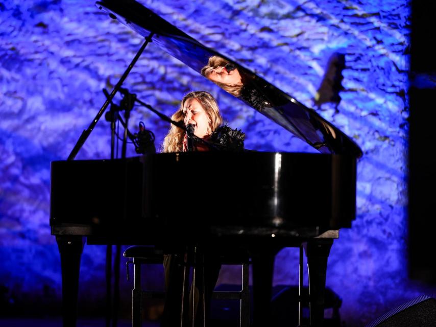María Toledo, al piano.
