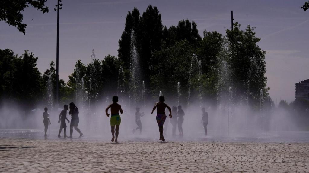 Chorros de la playa de Madrid Río.