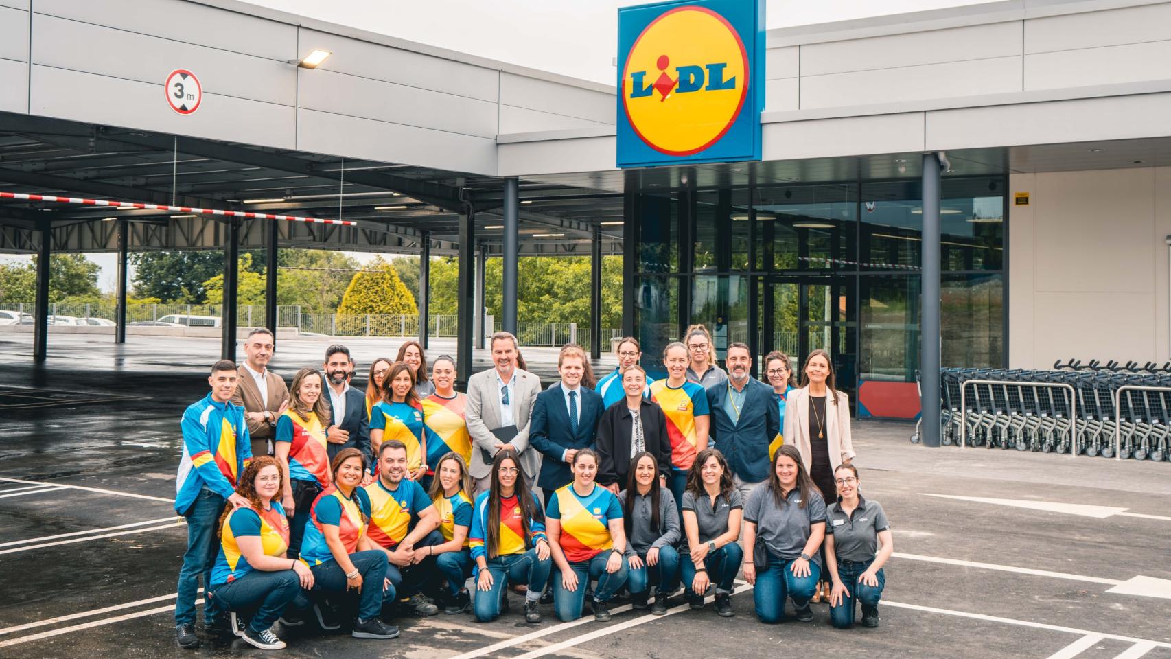 Plantilla de la nueva tienda de Lidl en Ferrol