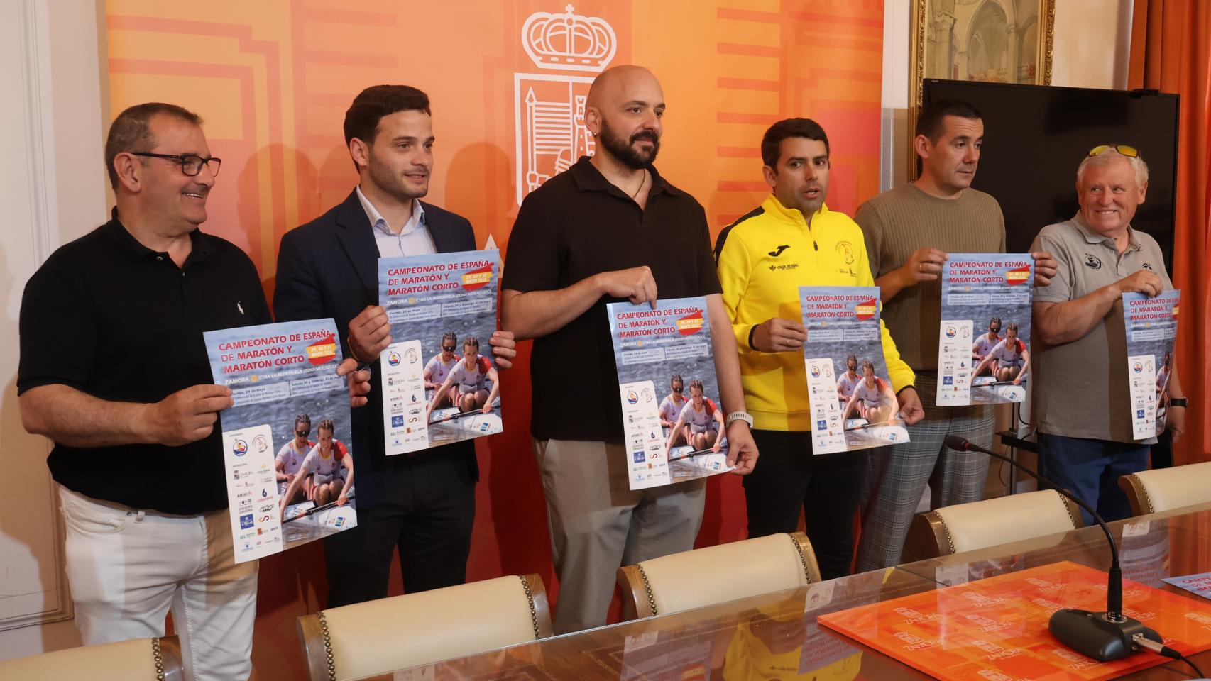 Presentación del Campeonato de España Maratón de Piragüismo en el Ayuntamiento de Zamora.
