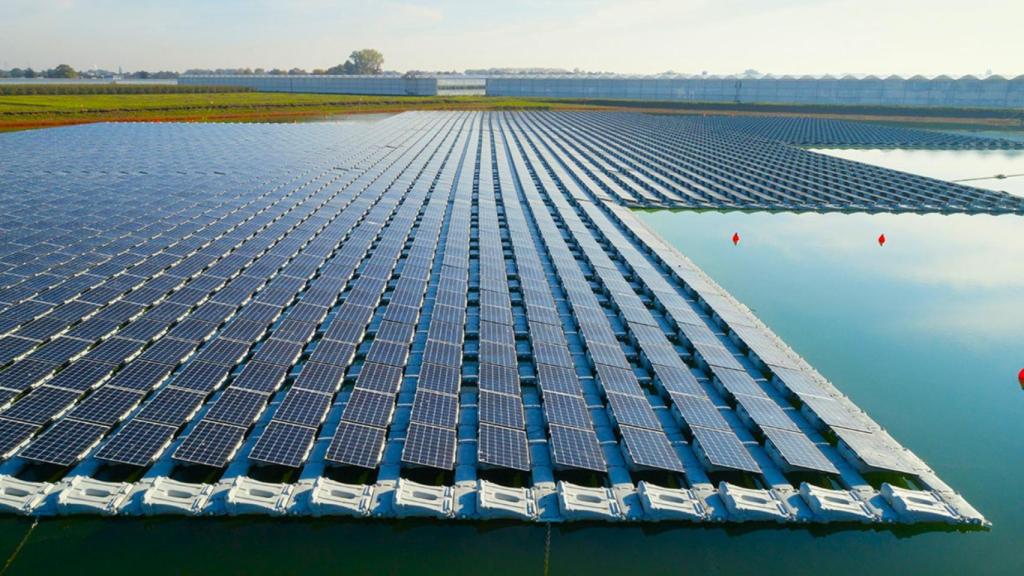Australia combate la sequía con paneles solares.