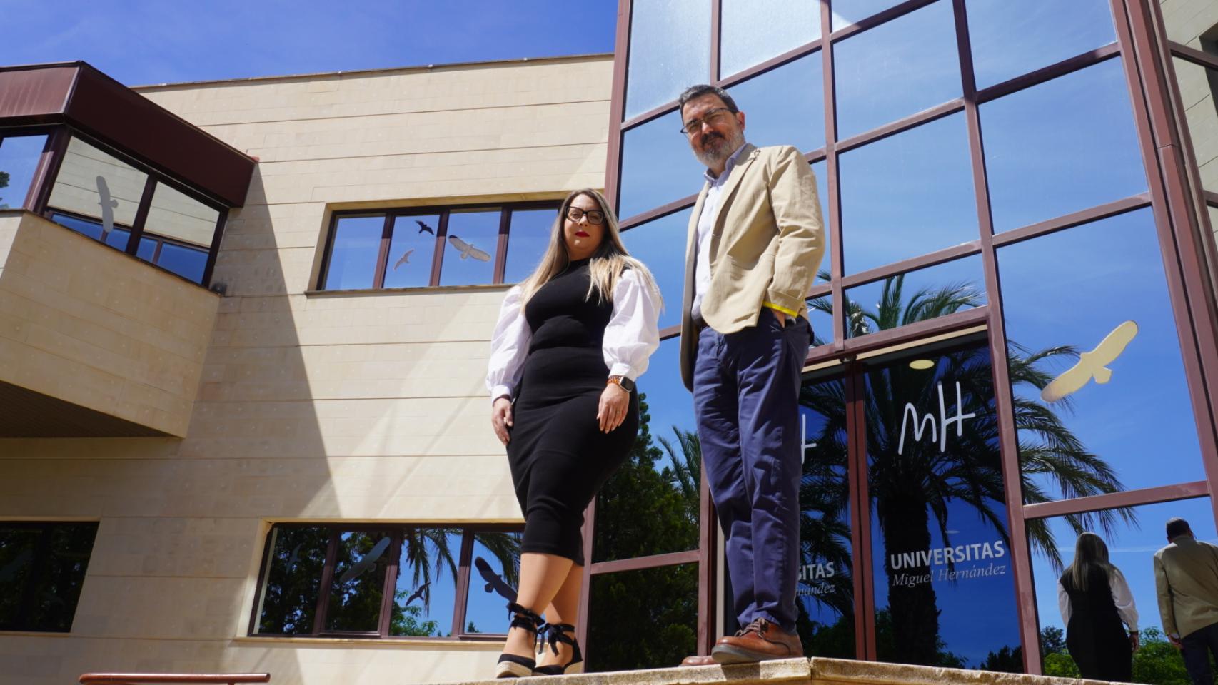 Sandra Martinez, investigadora del Centro Crímina de la UMH y Fernando Miró, su director.