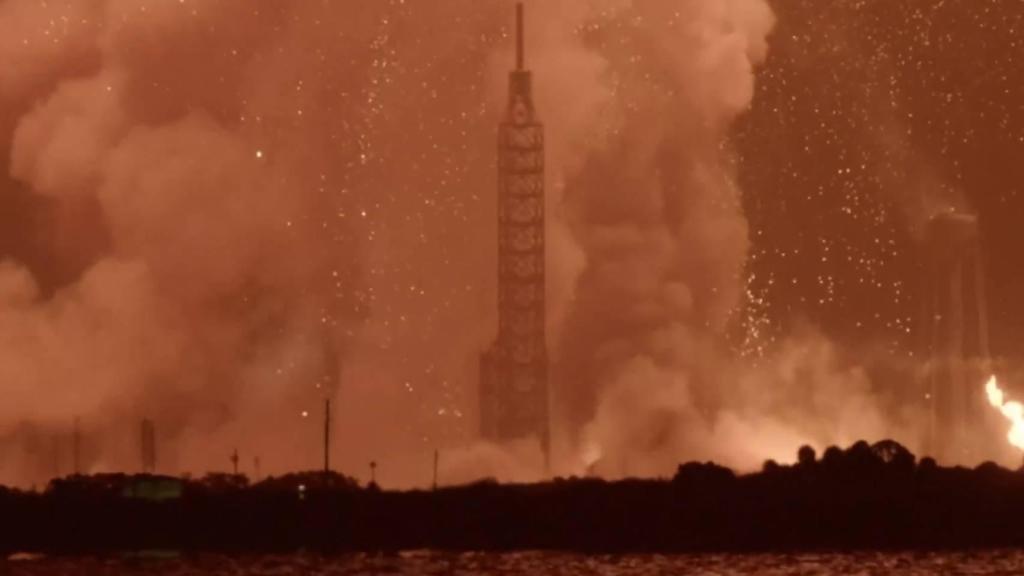 La plataforma de lanzamiento tras la explosión del cohete de Blue Origin.