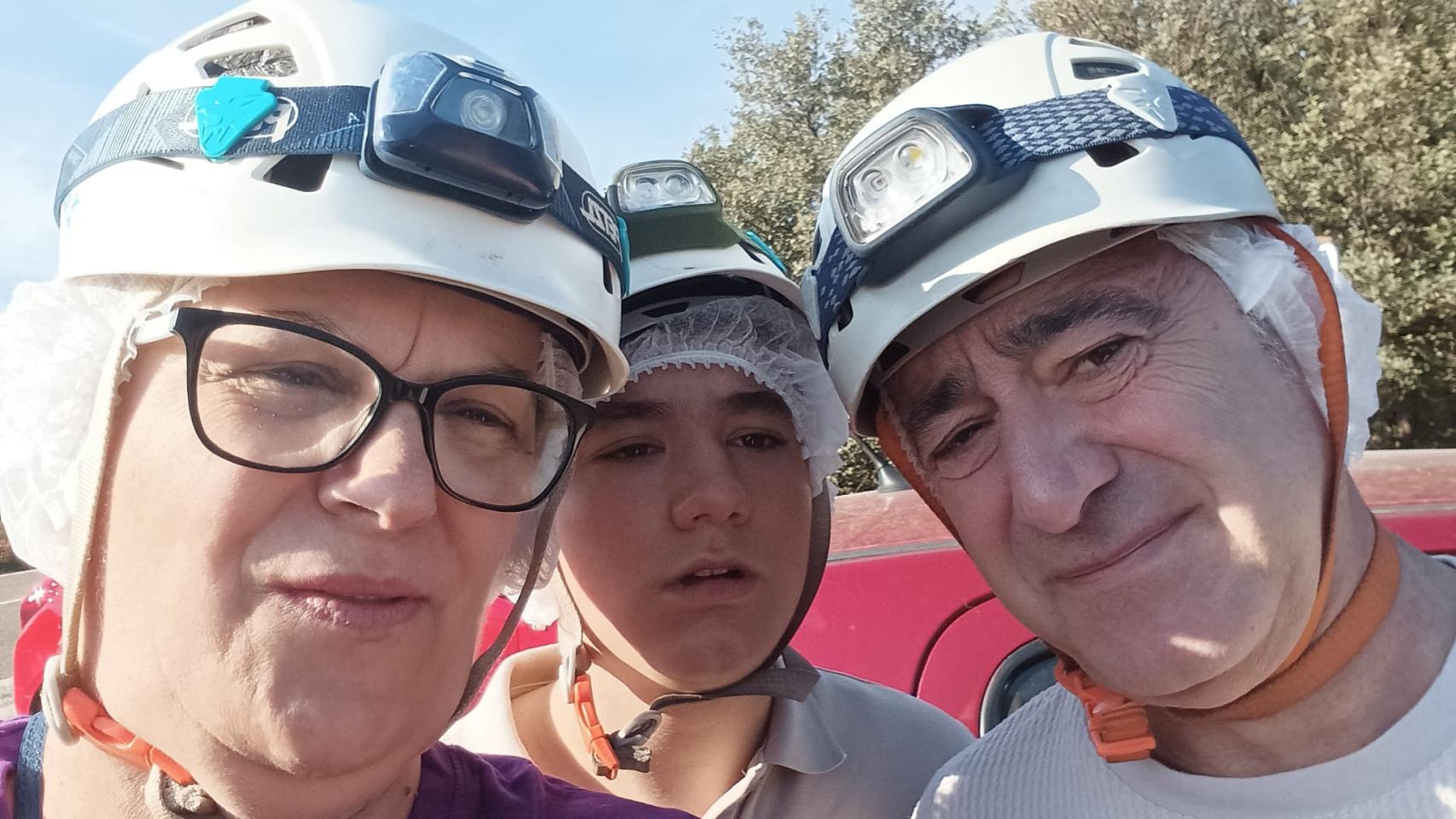 Remedios y su marido junto a Francisco.
